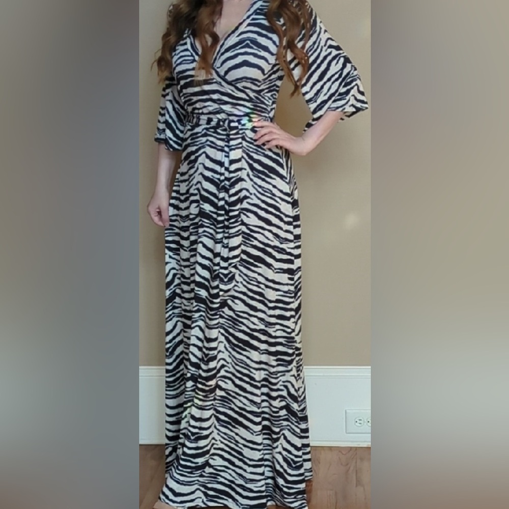 NWOT VENUS Zebra Print Faux Wrap Maxi Dress with Belt & Flutter Sleeves, Medium